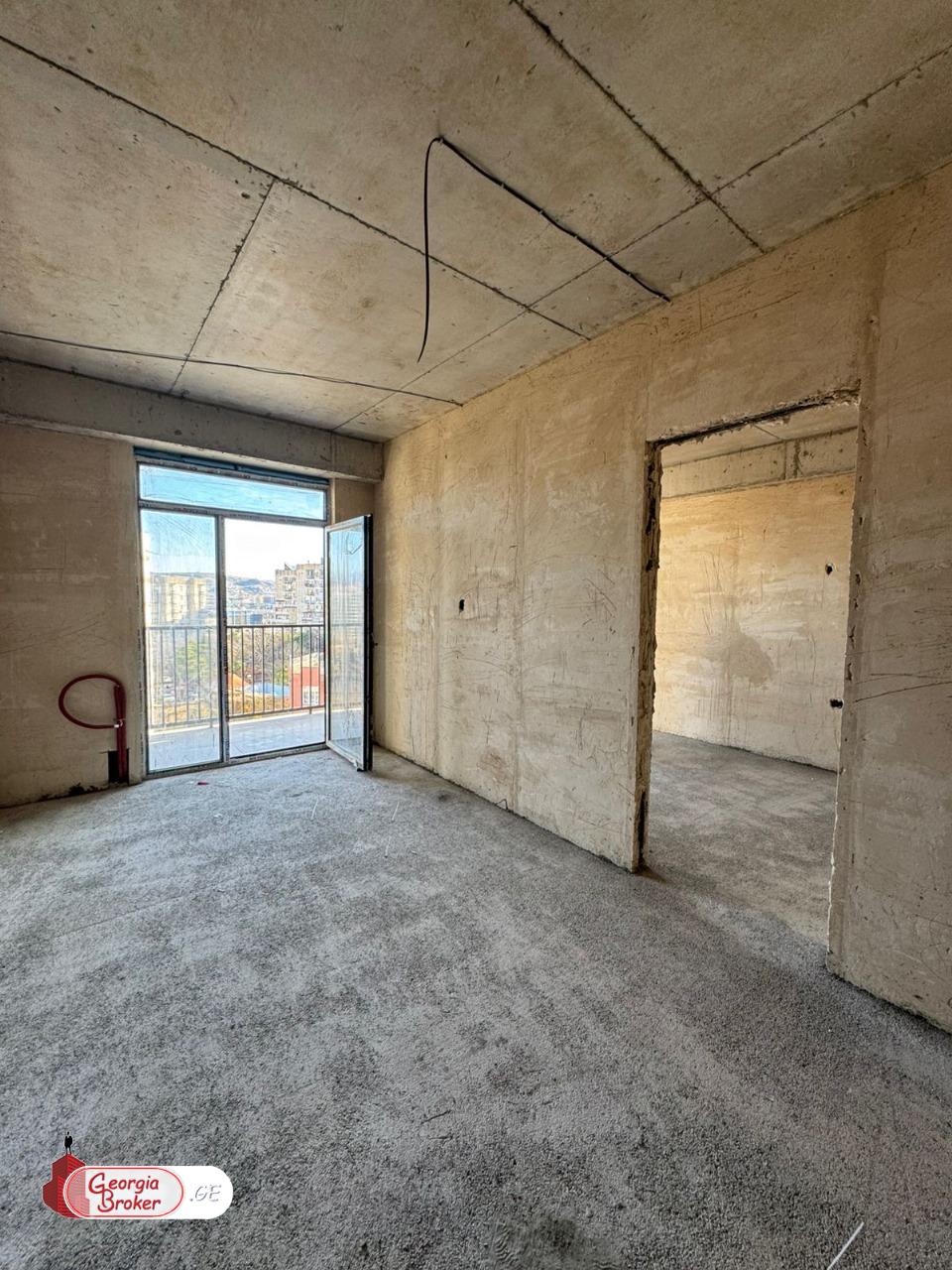 nearly repaired 3-room apartment for sale